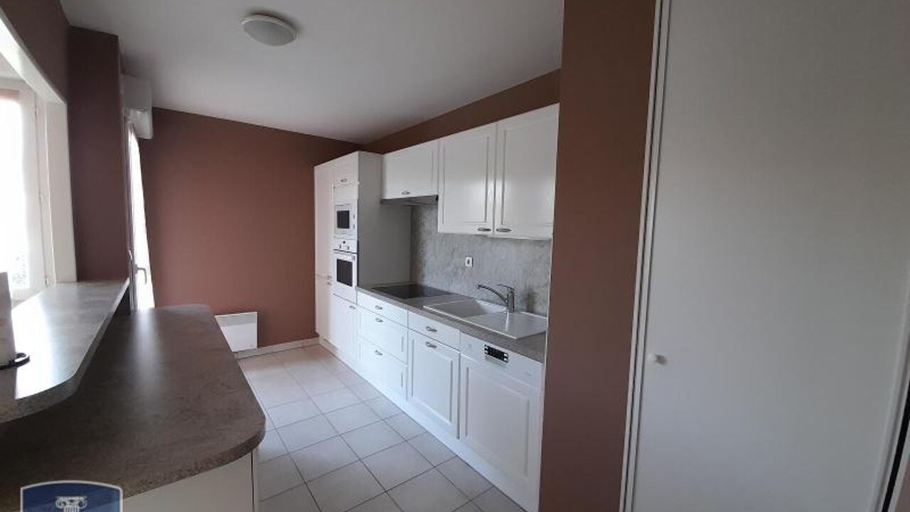 appartement 3 pièces 74 m2 à louer à Poitiers (86000)