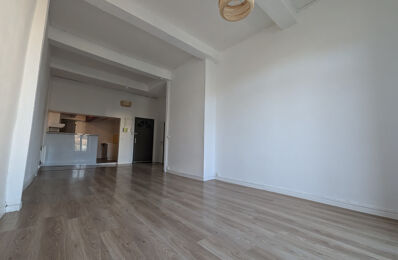 location appartement 550 € CC /mois à proximité de Coursan (11110)