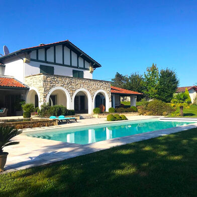 Maison 8 pièces 4500000 €