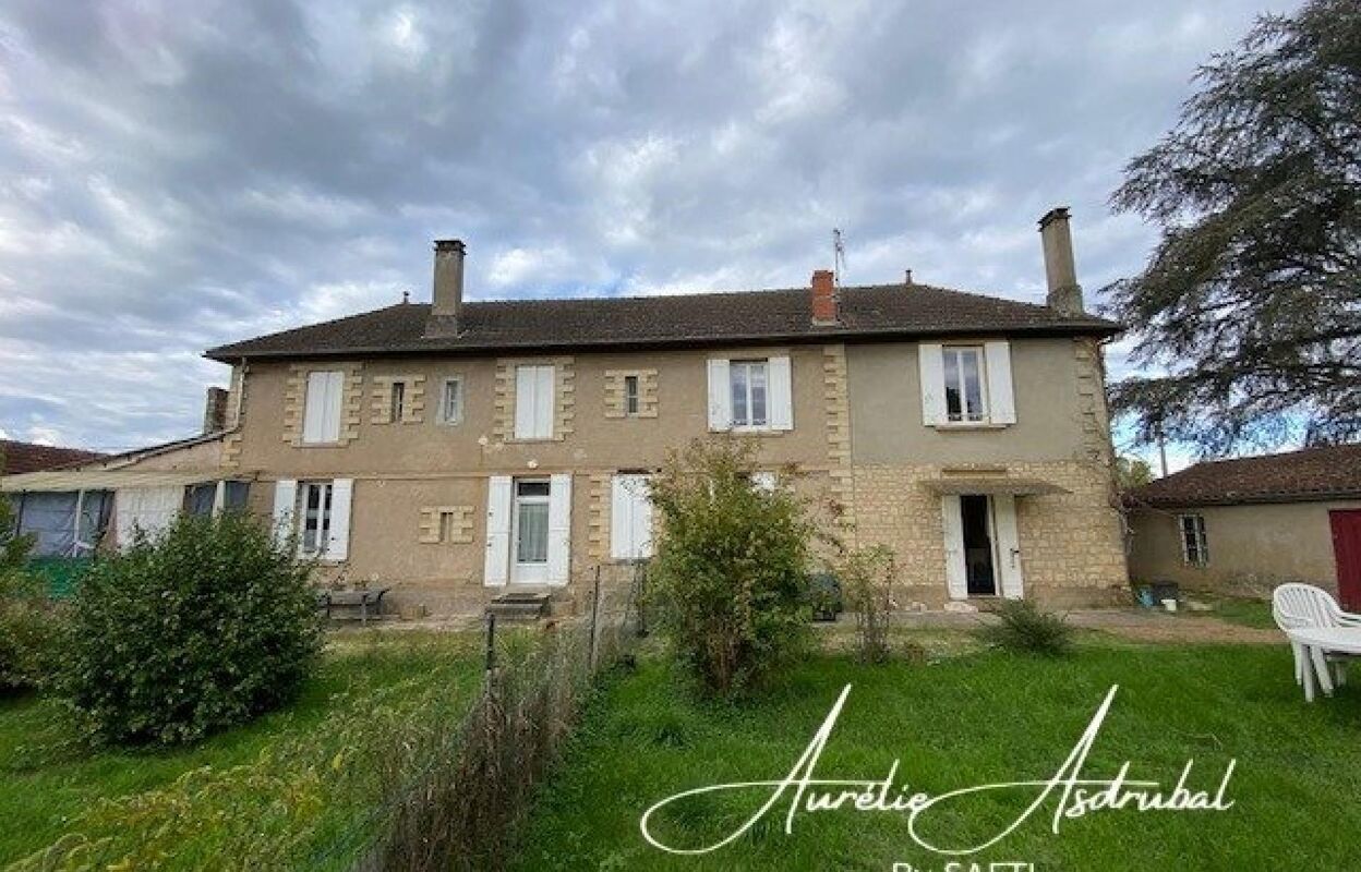 immeuble  pièces 290 m2 à vendre à Le Buisson-de-Cadouin (24480)