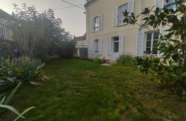 MAISON BOURGEOISE A SENS, CENTRE VILLE, 5 CHAMBRES, 229M2 TE — photo 2