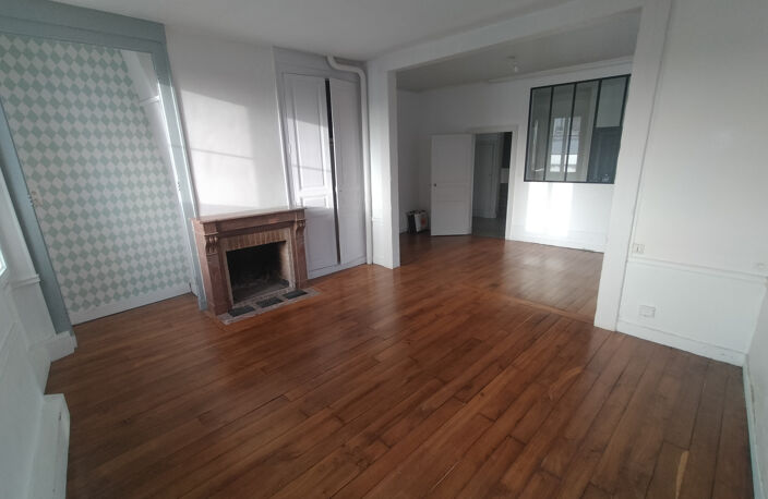 MAISON BOURGEOISE A SENS, CENTRE VILLE, 5 CHAMBRES, 229M2 TE — photo 3