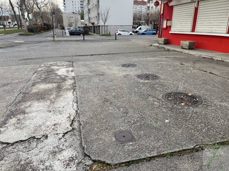 Local commercial — photo 1