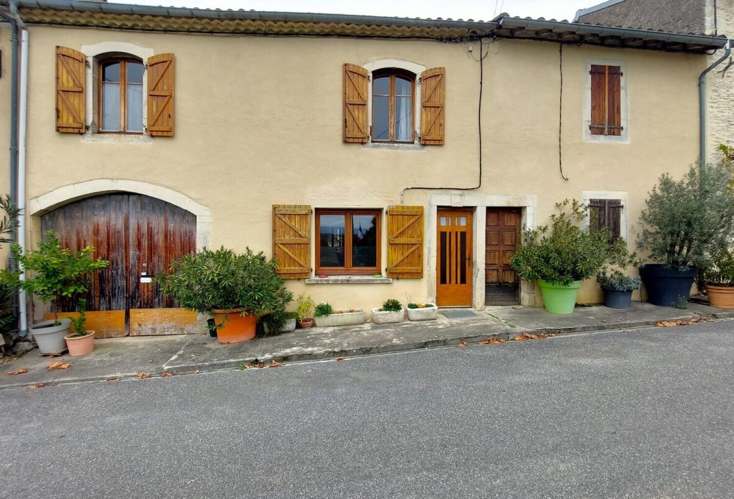 MAISON DE VILLAGE AVEC JARDIN PROCHE « SALIES DU SALAT » — photo 1