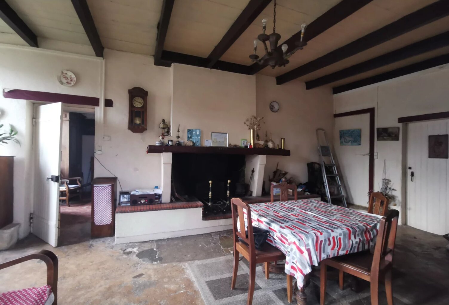 Maison authentique à rénover — photo 1
