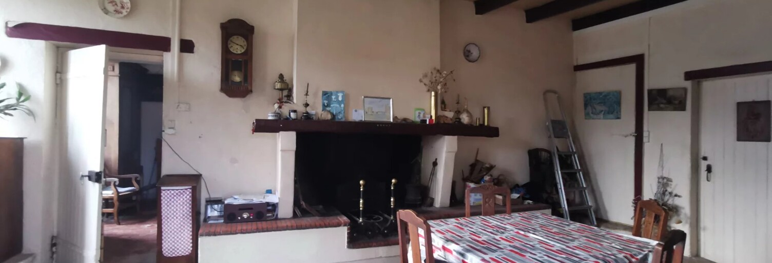 Maison 8 Pièces 233 m² à vendre à Croix-Chapeau (17220)