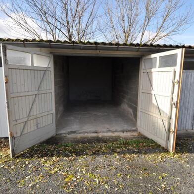 Garage  25000 €