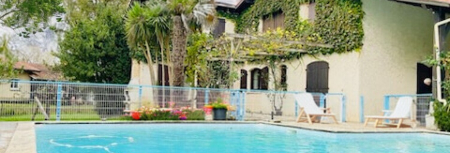 Maison 8 Pièces 226 m² à vendre à Saint-Loubès (33450)