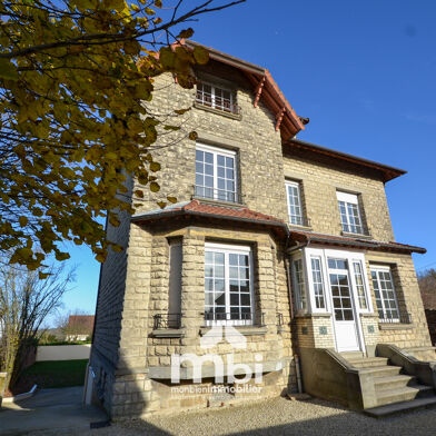 Maison 9 pièces 240 m²