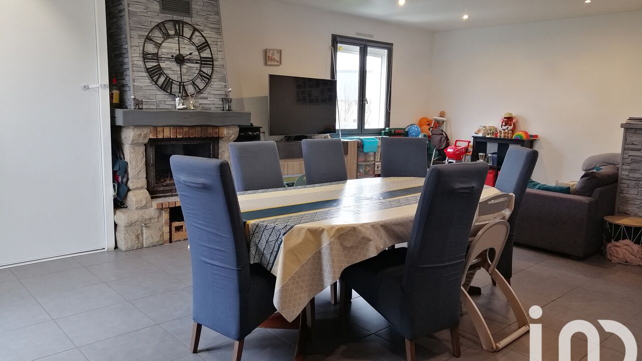 maison 5 pièces 94 m2 à vendre à Andouillé (53240)