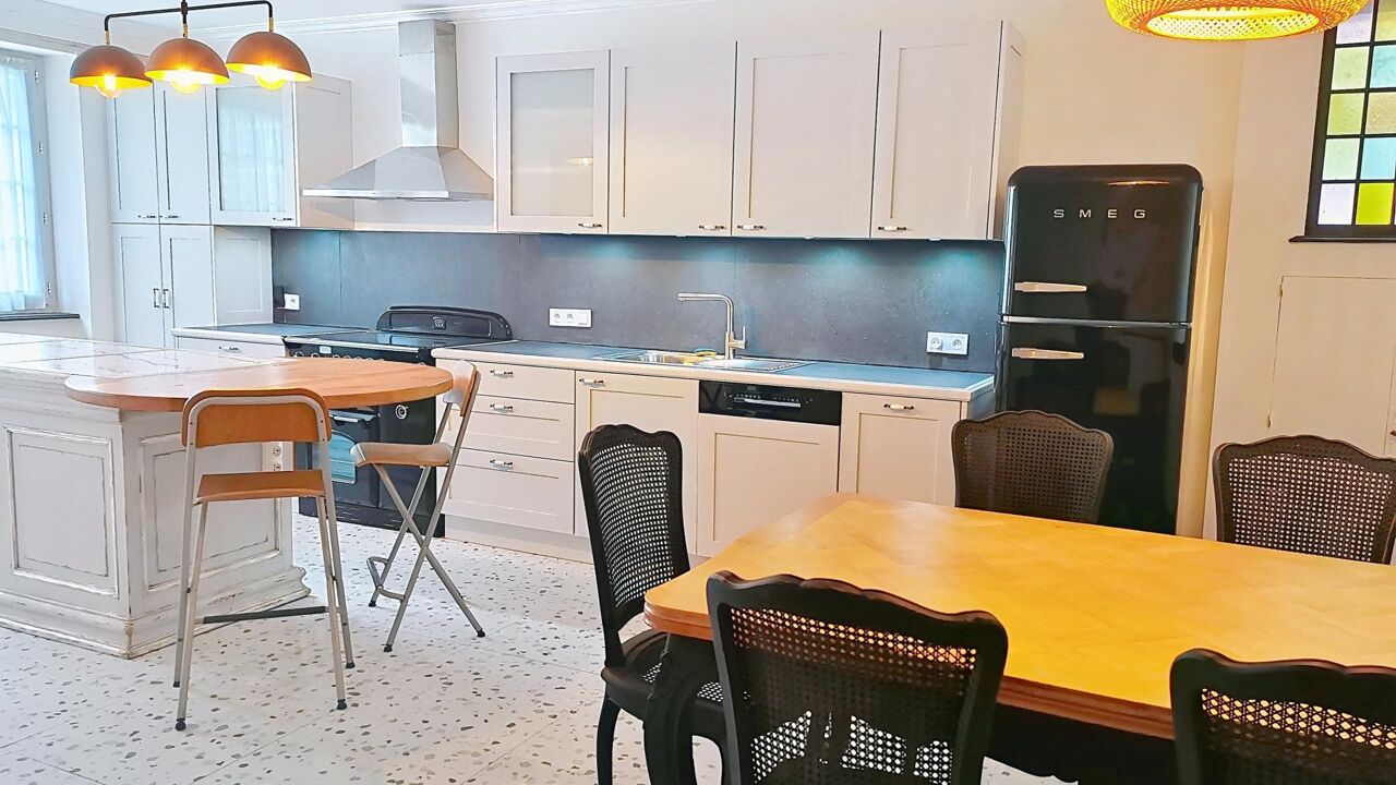 maison 10 pièces 208 m2 à vendre à Landivisiau (29400)