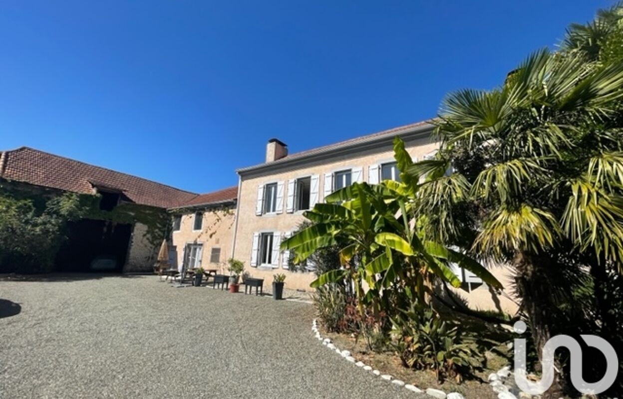 maison 8 pièces 250 m2 à vendre à Bazillac (65140)