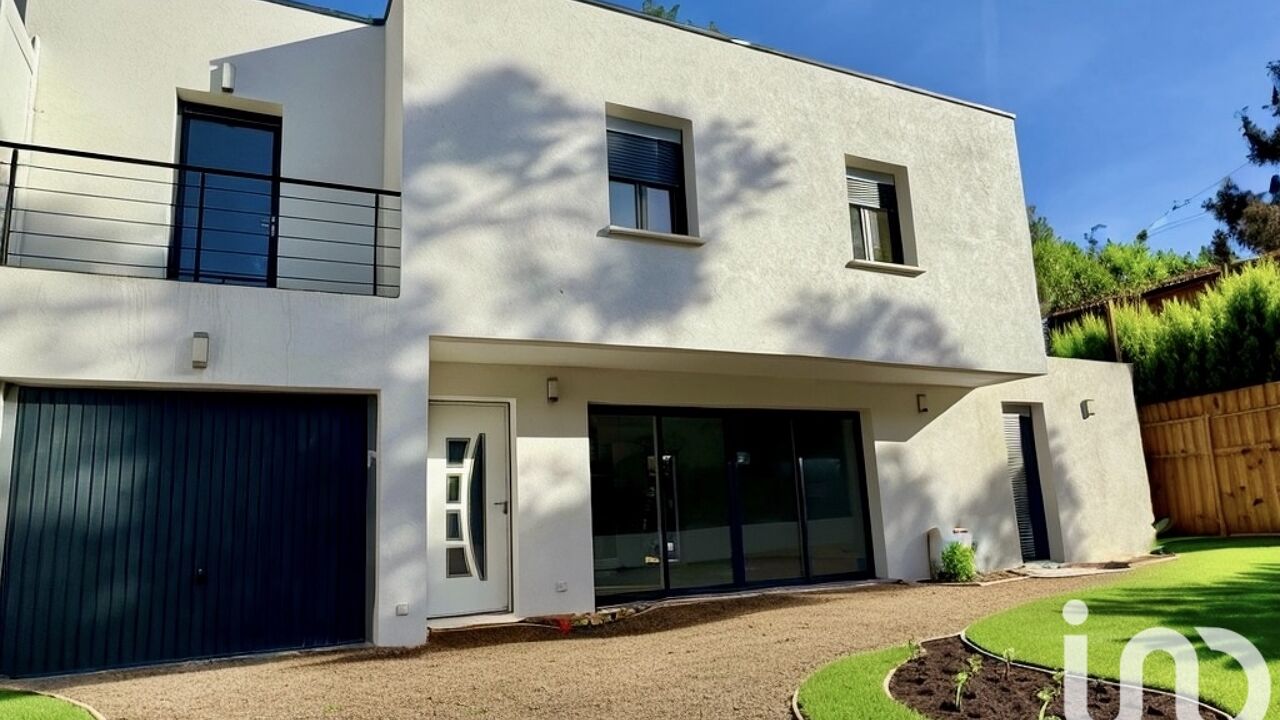 maison 5 pièces 95 m2 à vendre à Saint-Cyr-sur-Mer (83270)