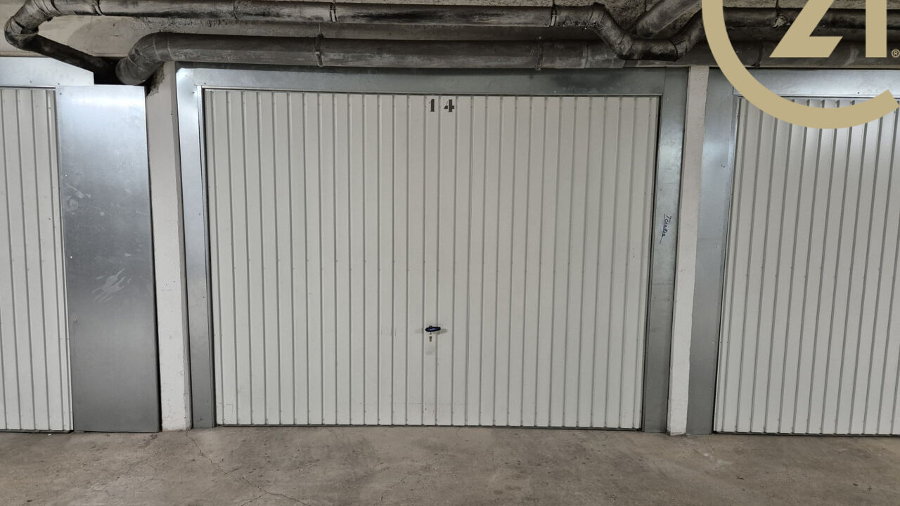 garage  pièces 14 m2 à vendre à Fréjus (83600)