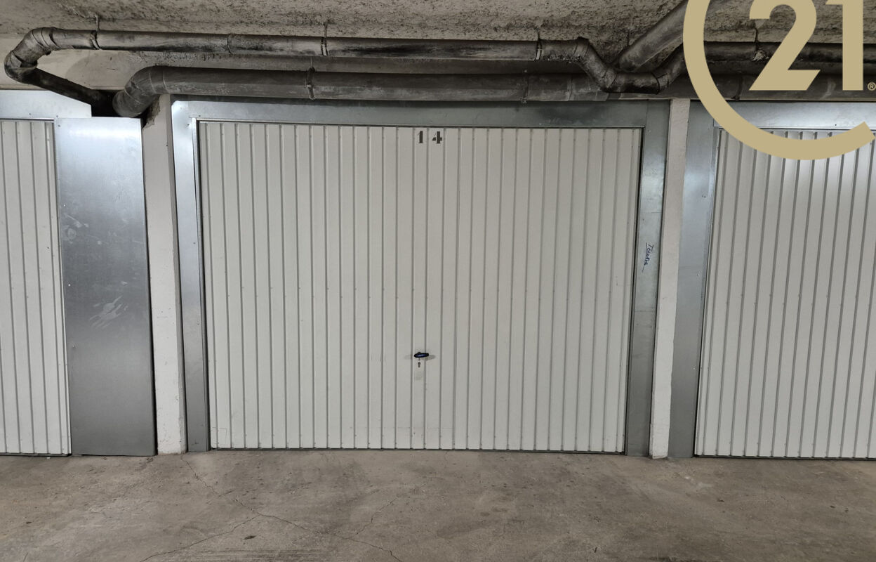 garage  pièces 14 m2 à vendre à Fréjus (83600)