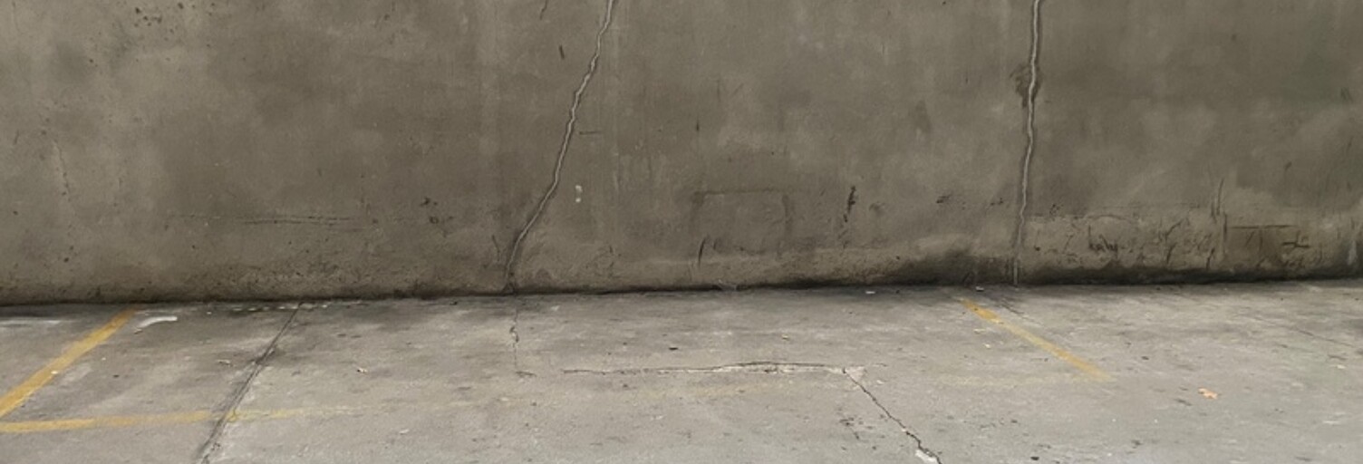 Garage  94 m² à vendre à Unieux (42240)