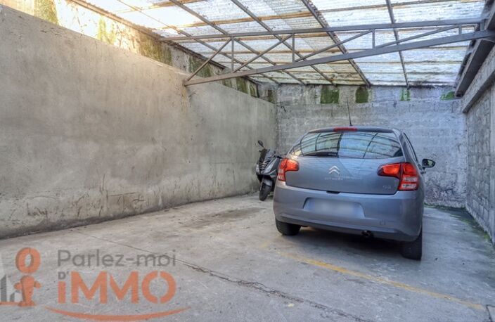 Garage — photo 3