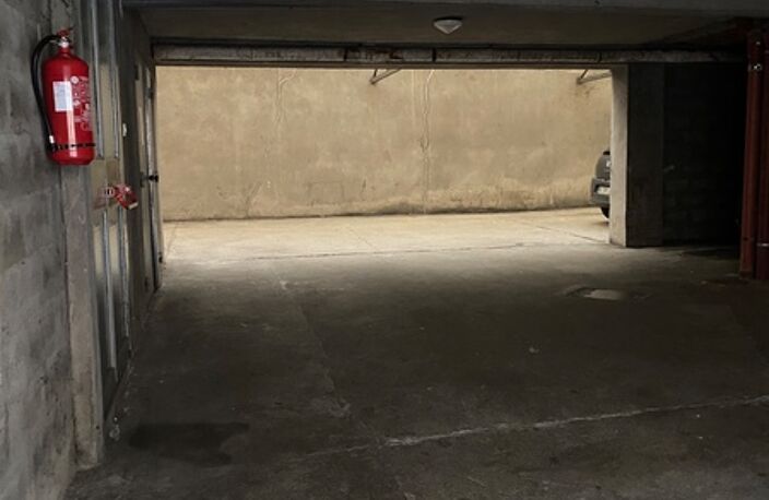 Garage — photo 4