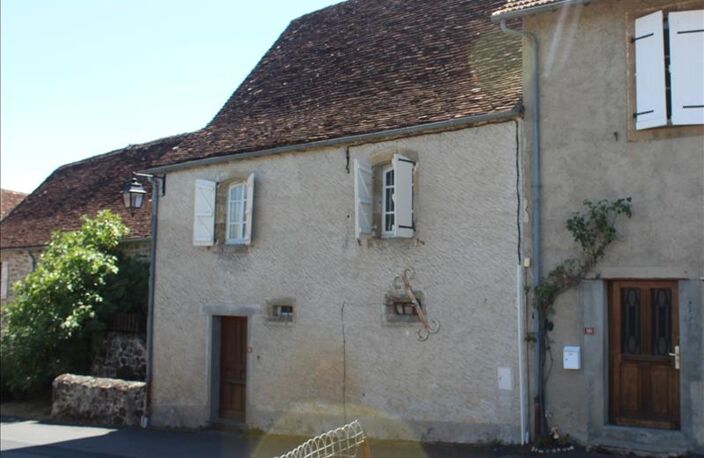 Maison en pierre de 4 pièces principales — photo 2