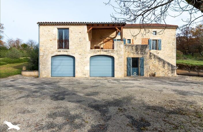 Maison en pierre de 5 pièces principales — photo 2
