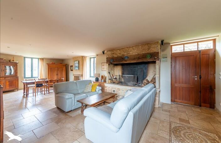 Maison en pierre de 5 pièces principales — photo 4