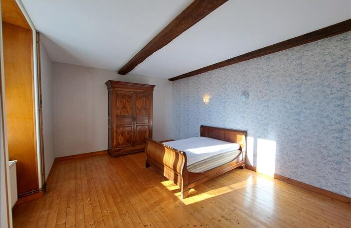 Vente maison 7 pièces 228 m² Deviat (16190) — photo 4