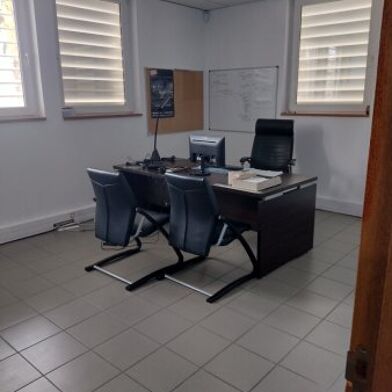 Bureau 170 m²