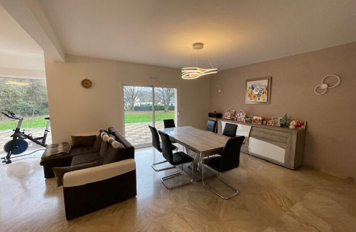 Grande maison de qualité avec terrain de plus de 4000 m2 — photo 2