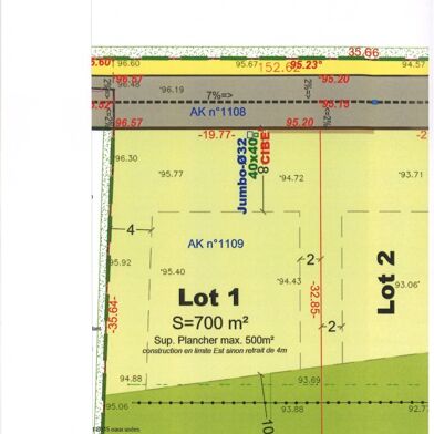 Terrain 700 m²