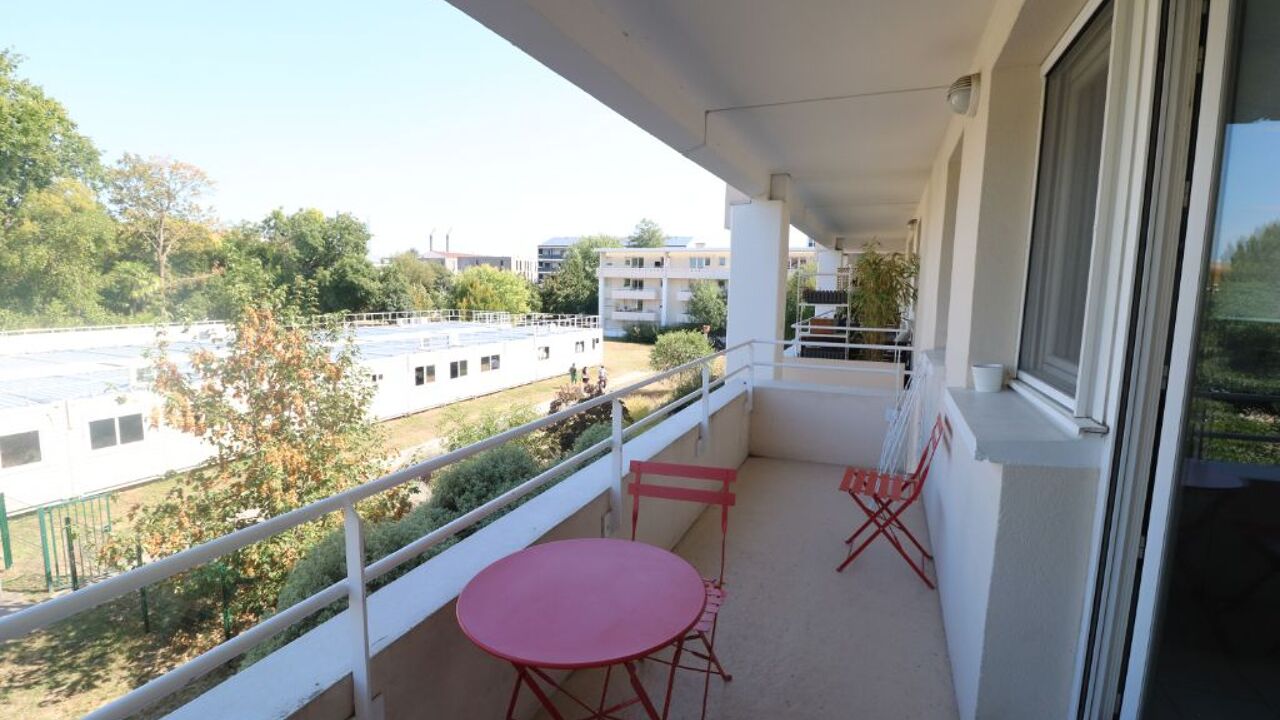 appartement 2 pièces 45 m2 à louer à Bordeaux (33300)