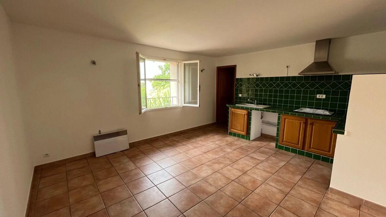 maison 4 pièces 80 m2 à louer à La Tour-d'Aigues (84240)