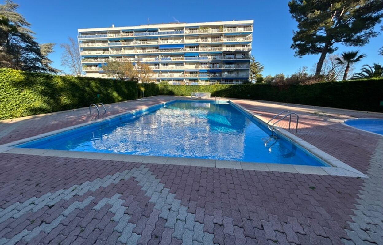 appartement 3 pièces 64 m2 à vendre à Antibes (06600)