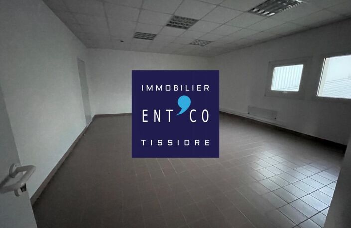 À LOUER - Bureaux de 30 m² à Estillac - Emplacement strat — photo 2