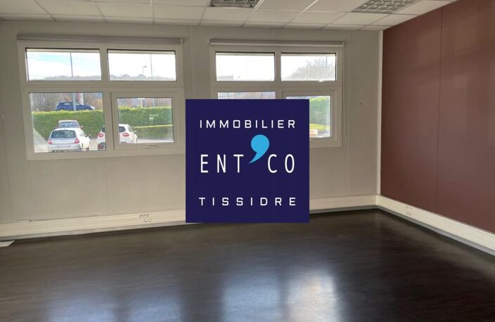 À LOUER - Bureaux de 330 m² à Estillac - Emplacement stra — photo 5