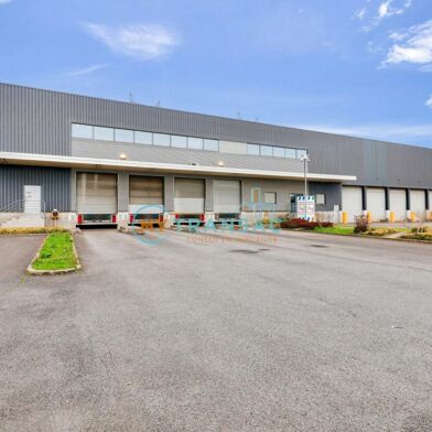 Local industriel  35151 €