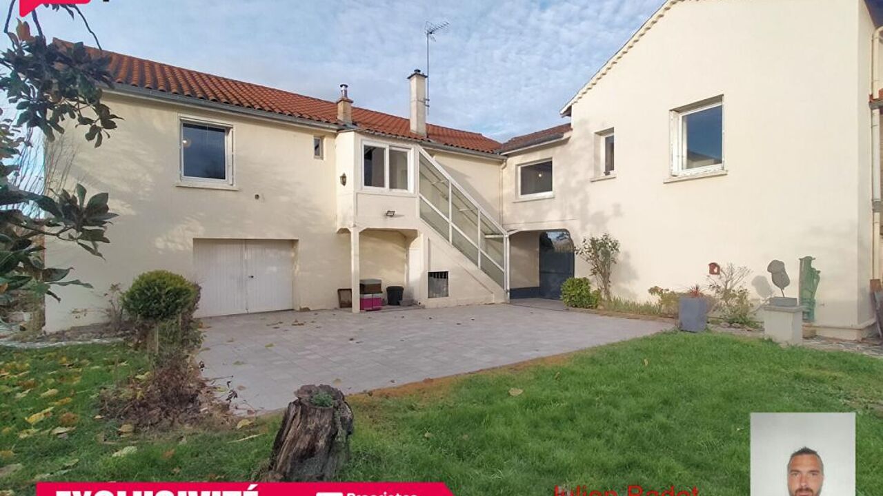 maison 9 pièces 200 m2 à vendre à Unias (42210)