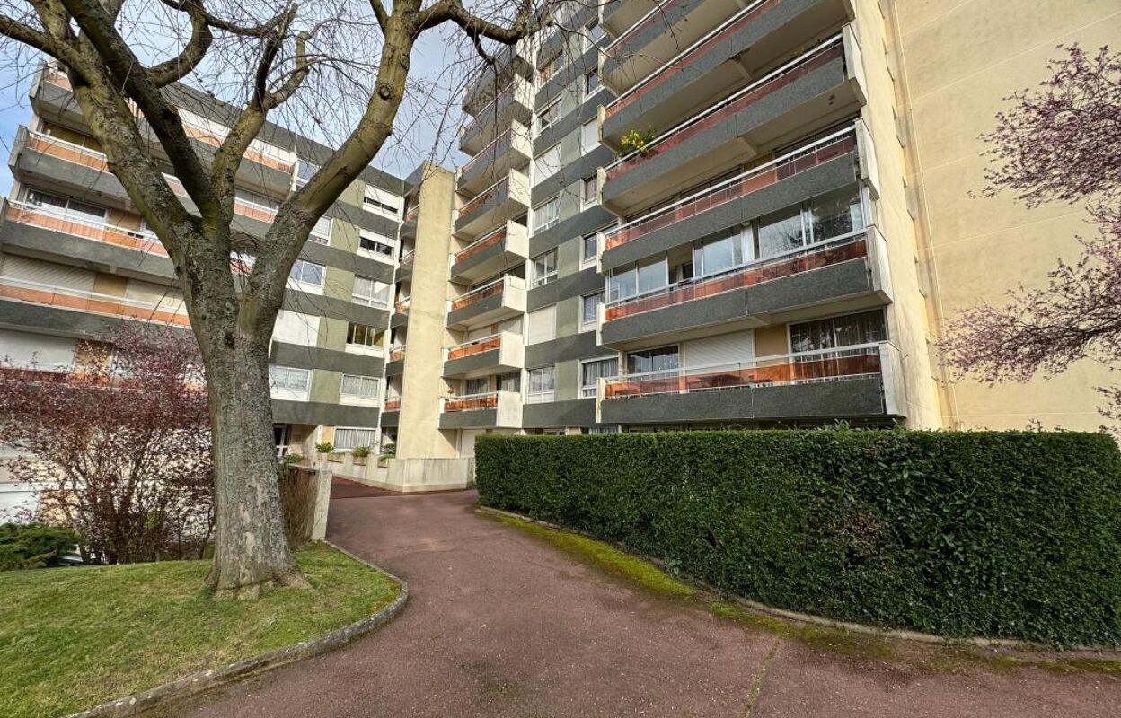 appartement 3 pièces 76 m2 à vendre à Maurepas (78310)