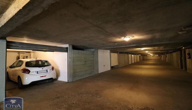 Parking  à louer Royan 17200