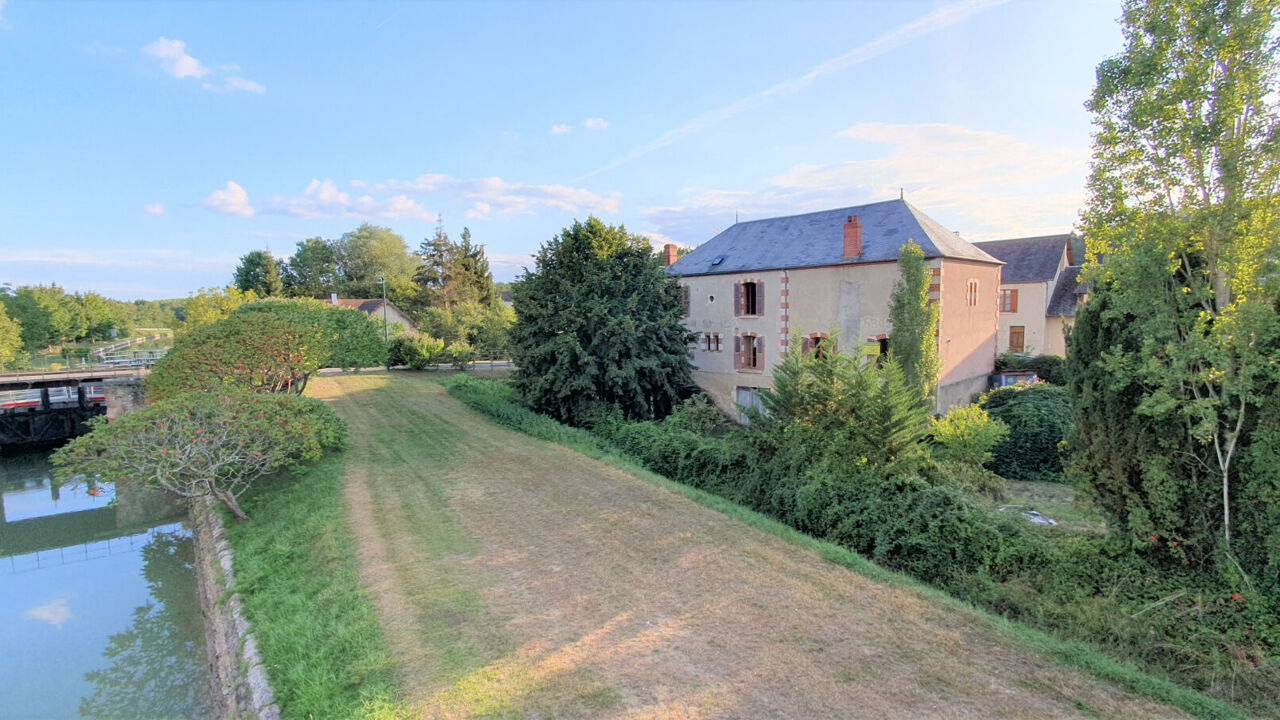 maison 10 pièces 218 m2 à vendre à Léré (18240)