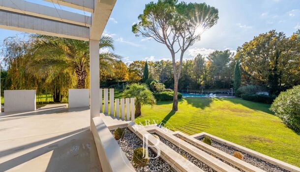 Propri&eacute;t&eacute; 8 pièces  à vendre Aix-en-Provence 13100