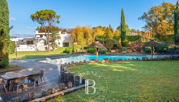 Propri&eacute;t&eacute; 8 pièces  à vendre Aix-en-Provence 13100