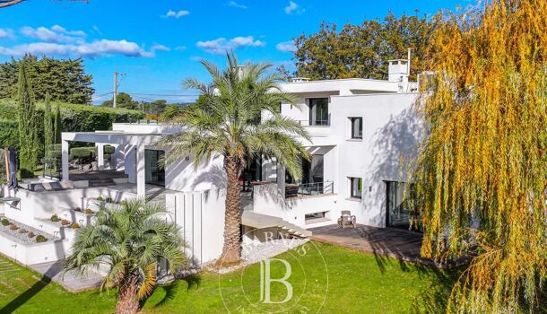 Propri&eacute;t&eacute; 8 pièces  à vendre Aix-en-Provence 13100