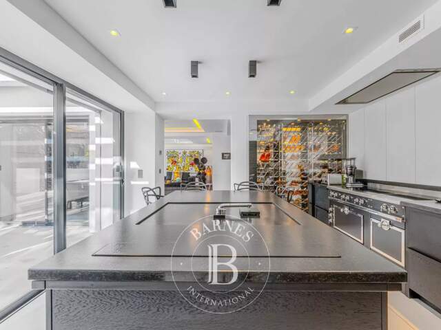 AIX EN PROVENCE - PROPRIETE CONTEMPORAINE - 6 CHAMBRES - PROXIMI — photo du bien