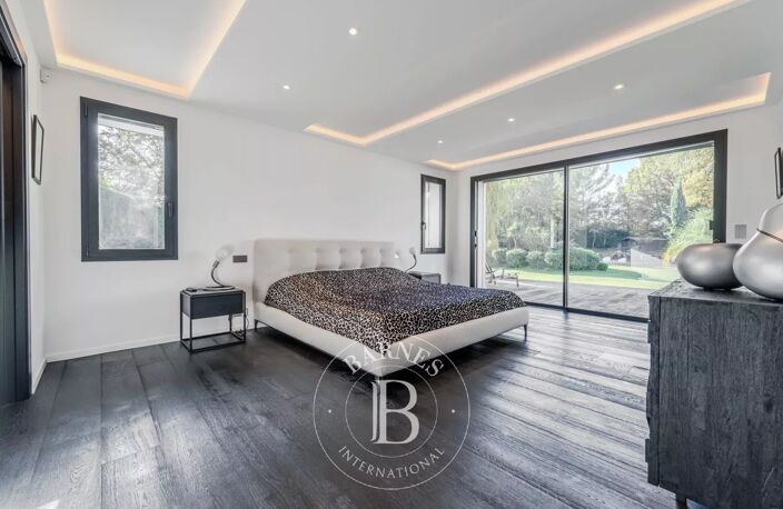 AIX EN PROVENCE - PROPRIETE CONTEMPORAINE - 6 CHAMBRES - PROXIMI — photo 2