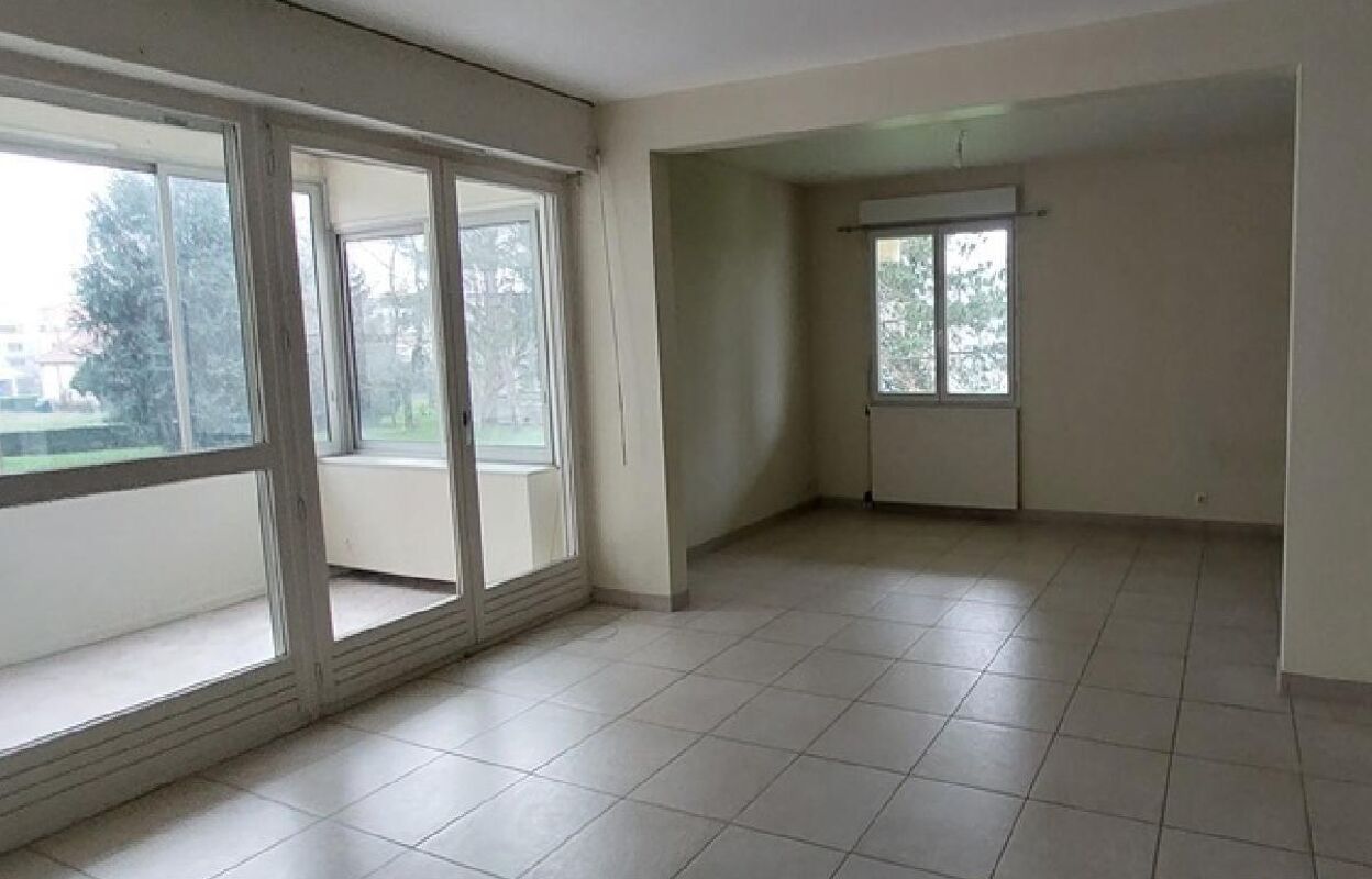 appartement 6 pièces 157 m2 à louer à Charnay-Lès-Mâcon (71850)