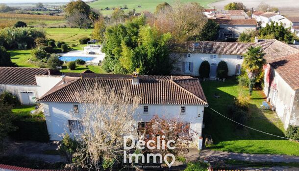 Villa / Maison 12 pièces  à vendre Saint-Fort-sur-Gironde 17240