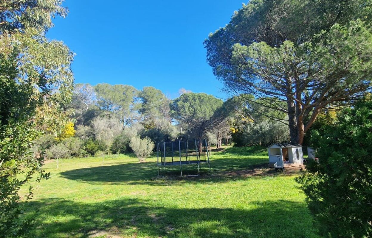 maison 5 pièces 210 m2 à vendre à Roquebrune-sur-Argens (83520)