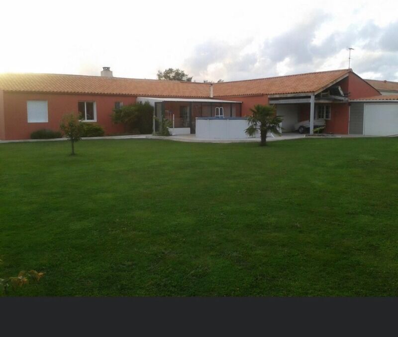 Villa / Maison 8 pièces  à vendre Landeronde 85150