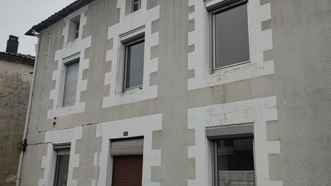 maison 6 pièces 112 m2 à vendre à Villognon (16230)