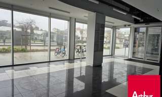 Commerce  318 m² à louer à Anglet (64600)